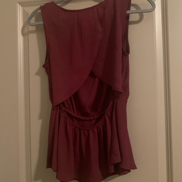 garnet top - Picture 2 of 2